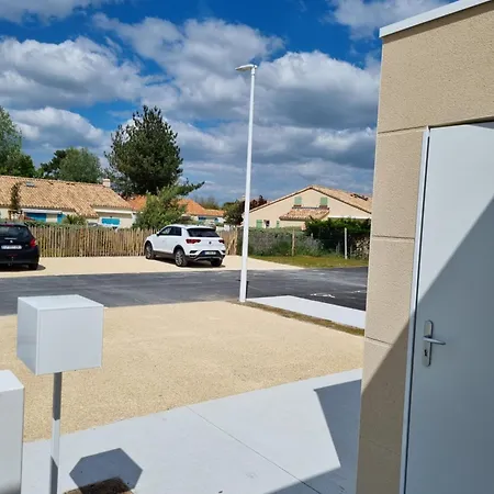 Charmante Maison Entre Et Foret סן ז'אן דה מון