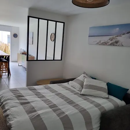 בית נופש Charmante Maison Entre Et Foret סן ז'אן דה מון